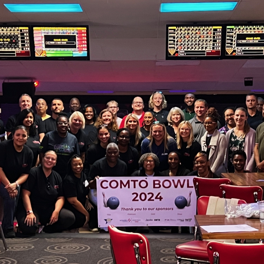 HR COMTO BOWL GROUP PHOTO